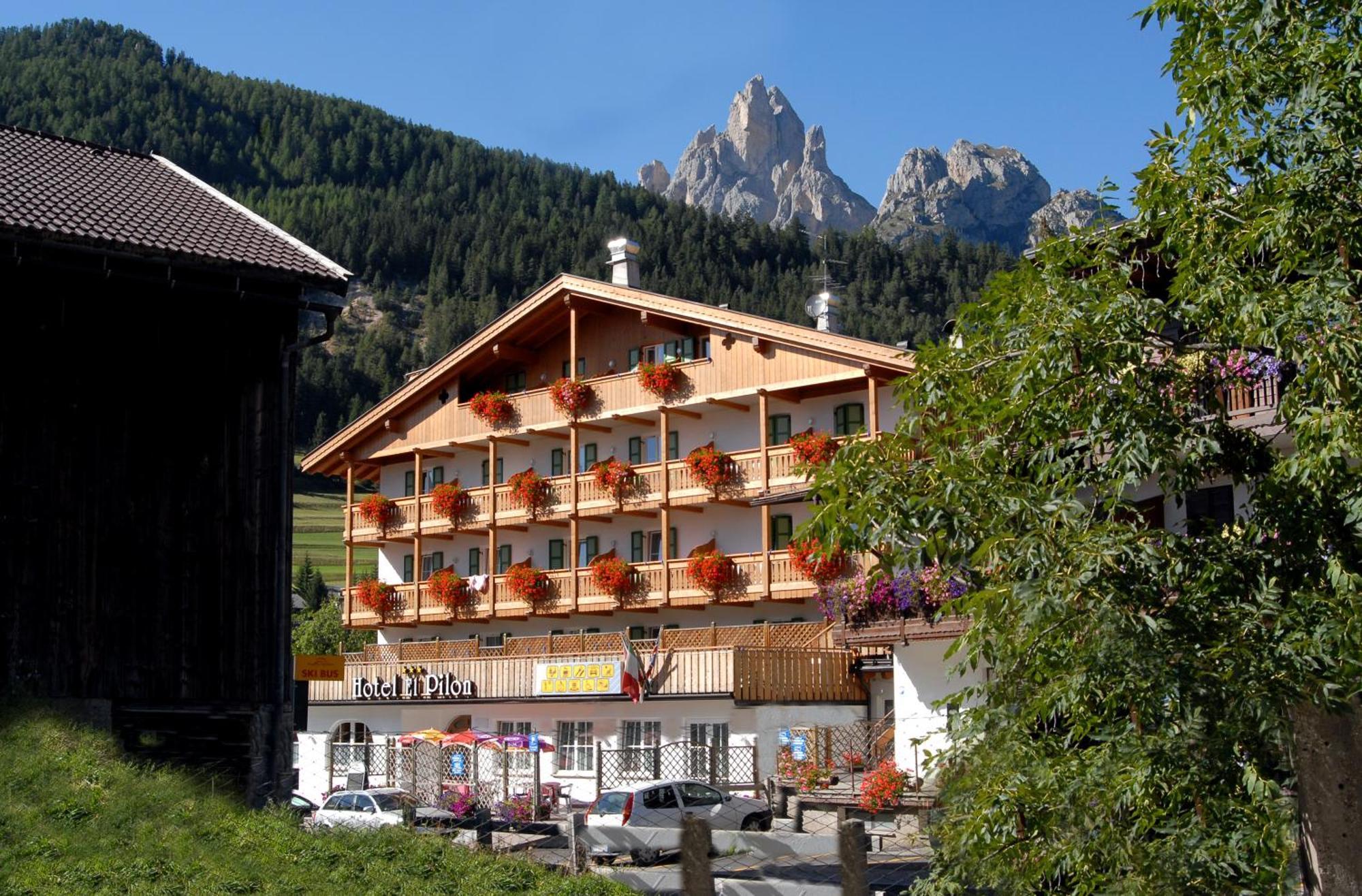 Hotel El Pilon Поцца-ди-Фасса Экстерьер фото